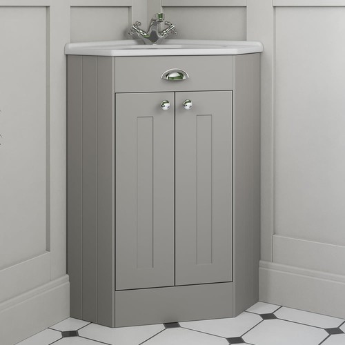 Corner bathroom traditional - corner,